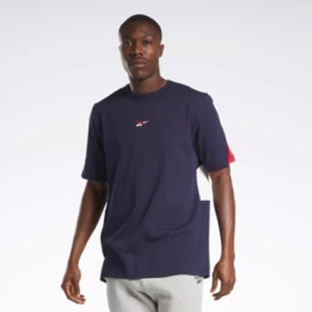 Reebok  Classic Blue/Red/White Short Sleeve Tee(Size Large)